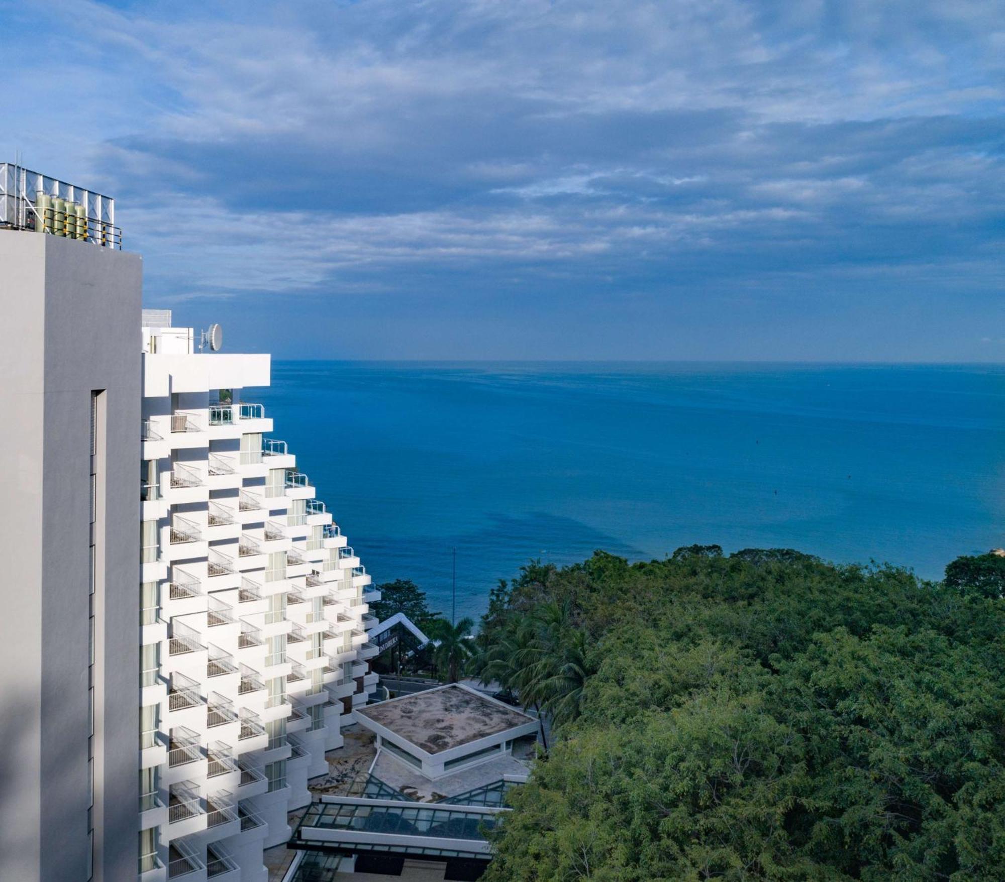 Doubletree Resort By Hilton Hotel Penang Batu Ferringhi Exterior foto